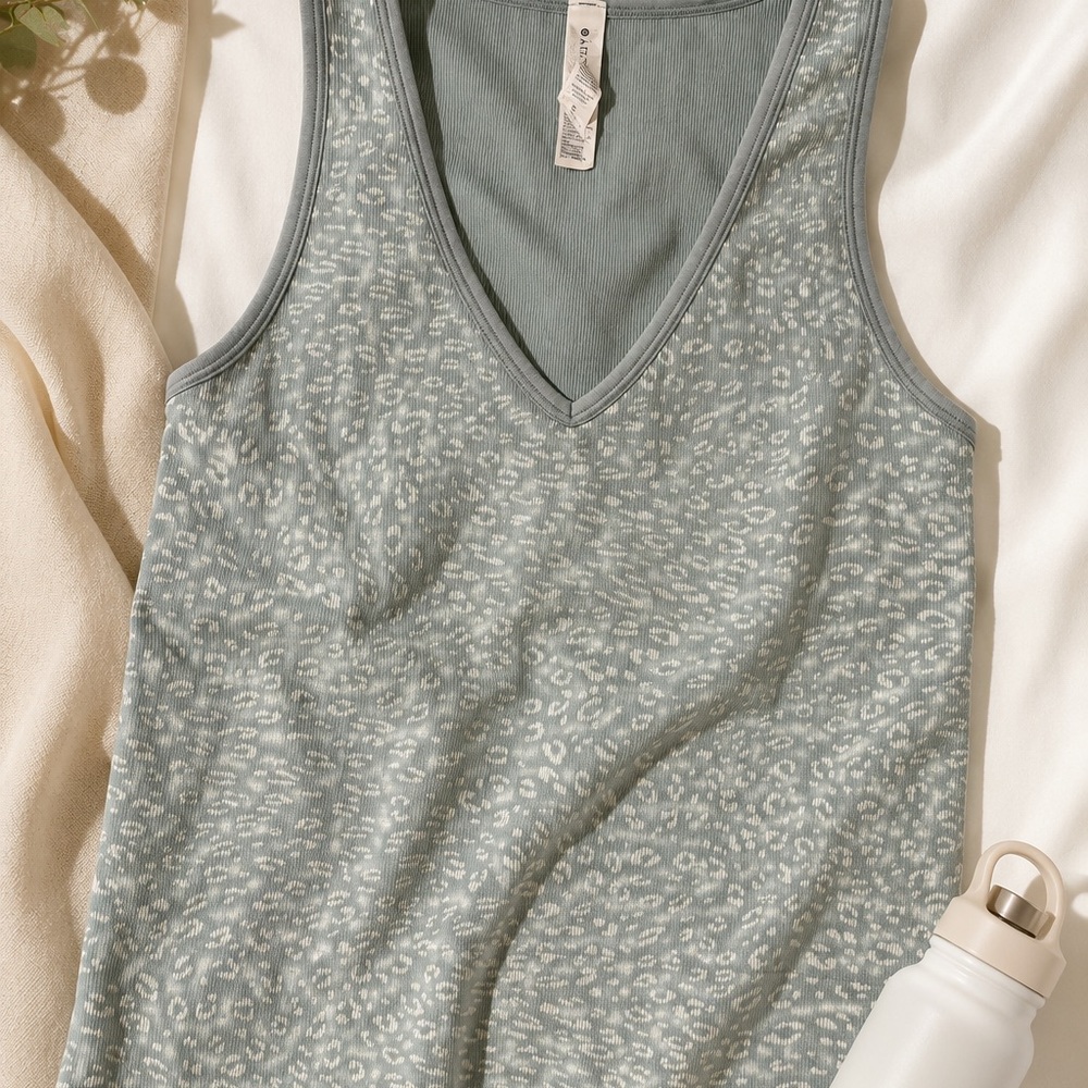 Athleta Aurora Ribbed Seamless Leopard Print Tank Top Sage Green Small